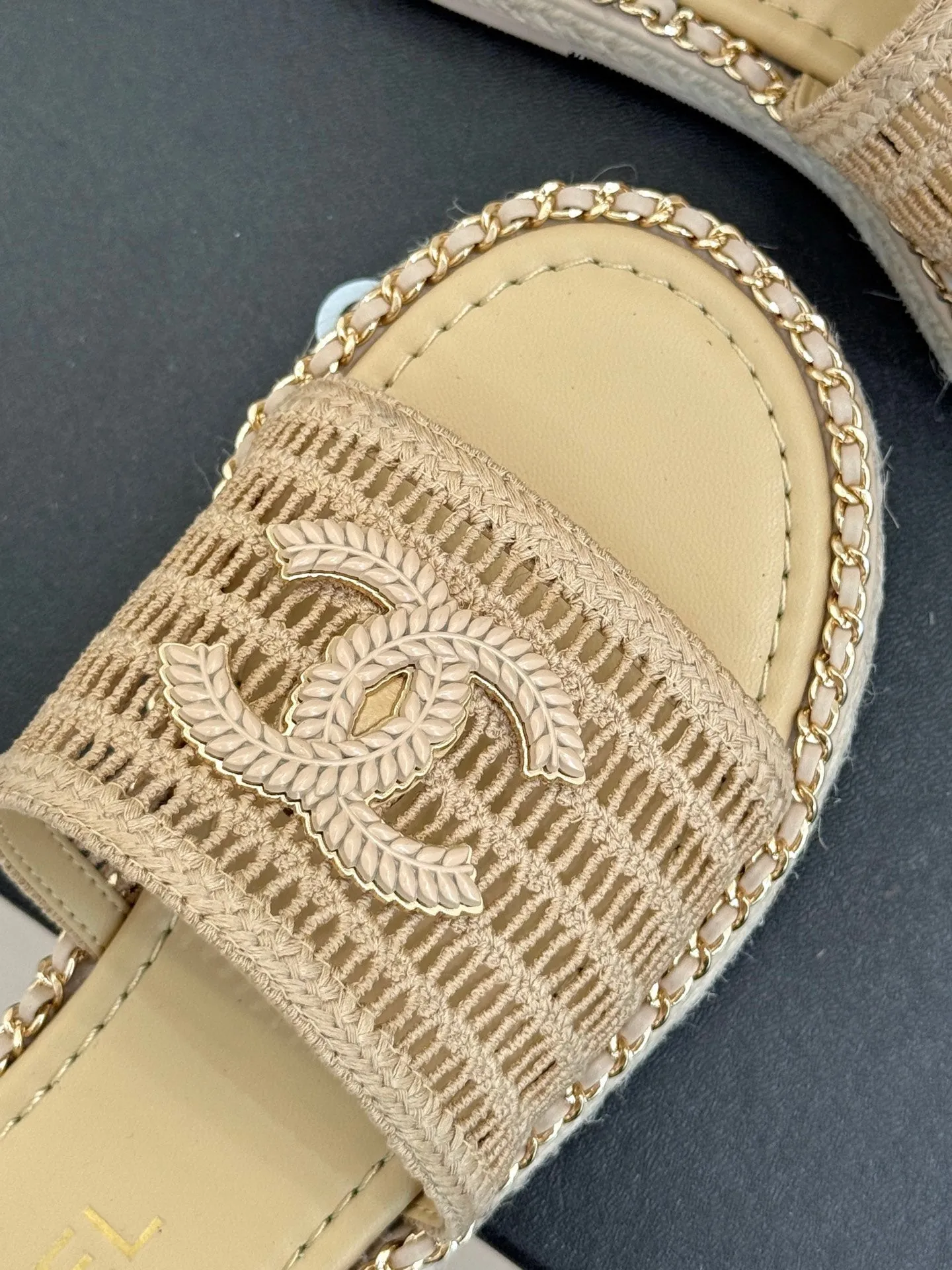CC Mesh Hollow Chain Double C Thick-Soled Slippers 20mm Beige 265645