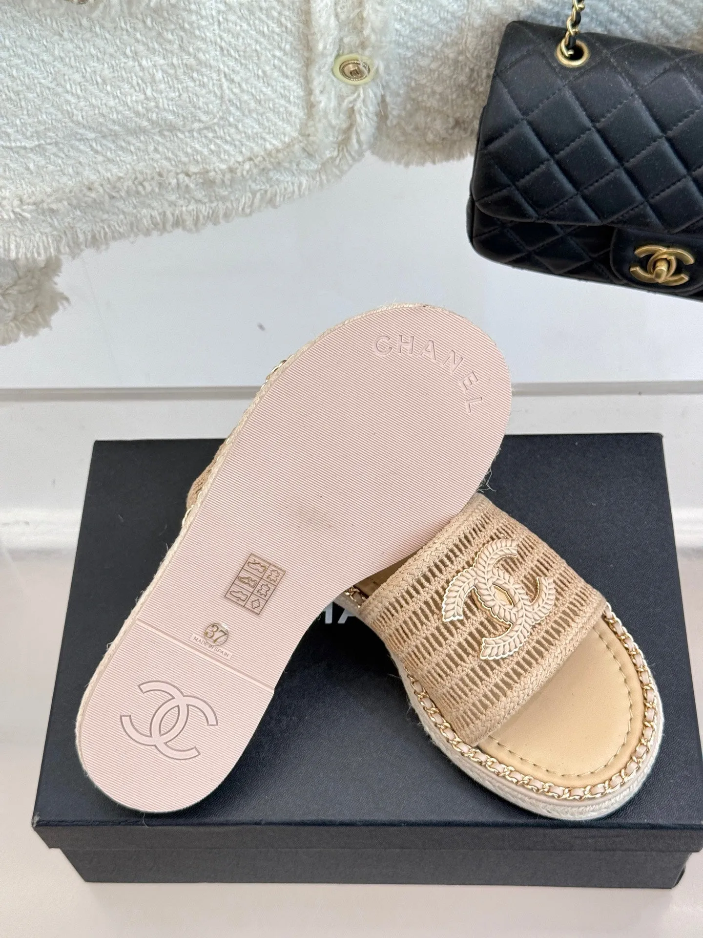CC Mesh Hollow Chain Double C Thick-Soled Slippers 20mm Beige 265645