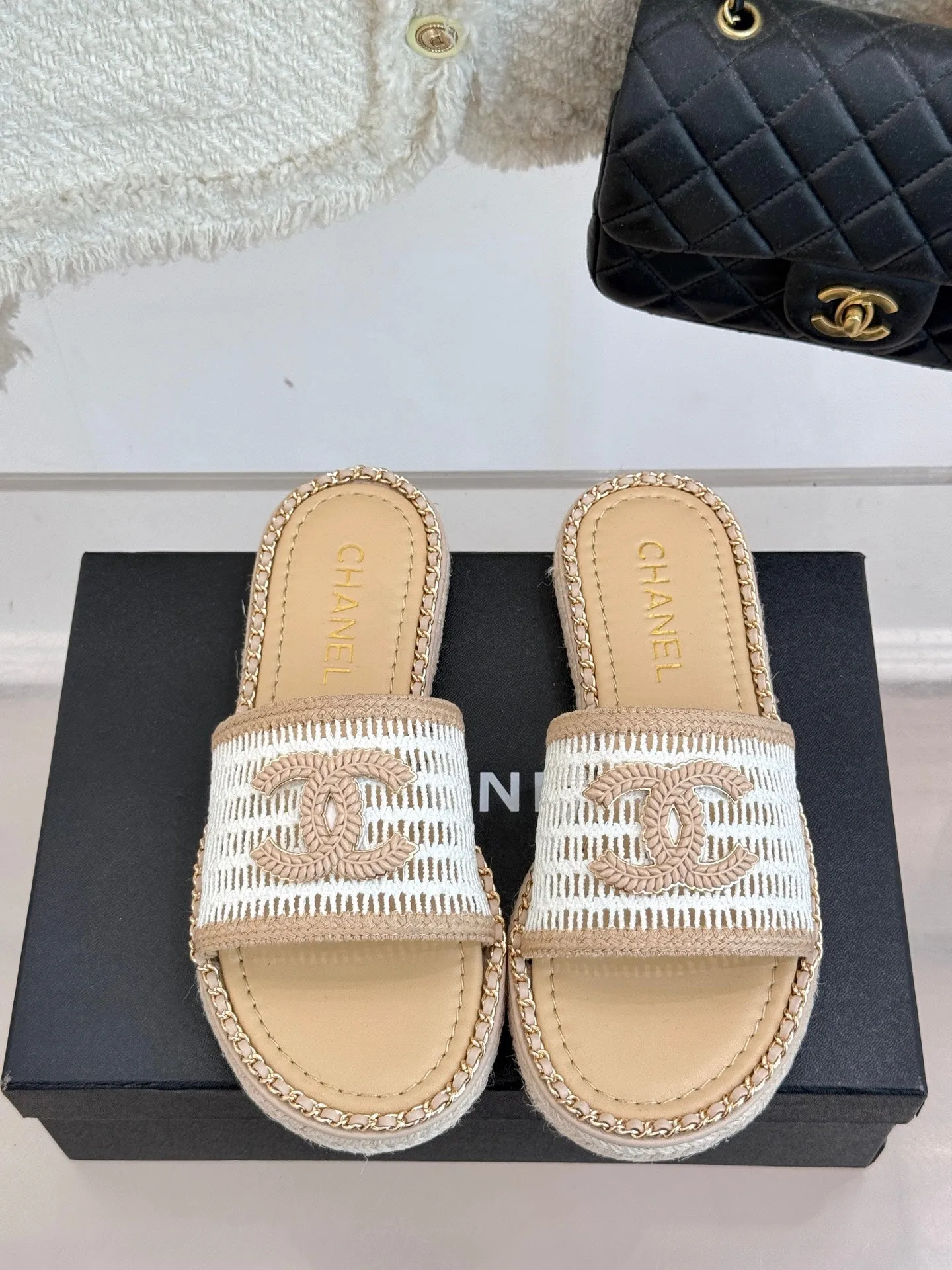 CC Mesh Hollow Chain Double C Thick-Soled Slippers 20mm Beige White 265644