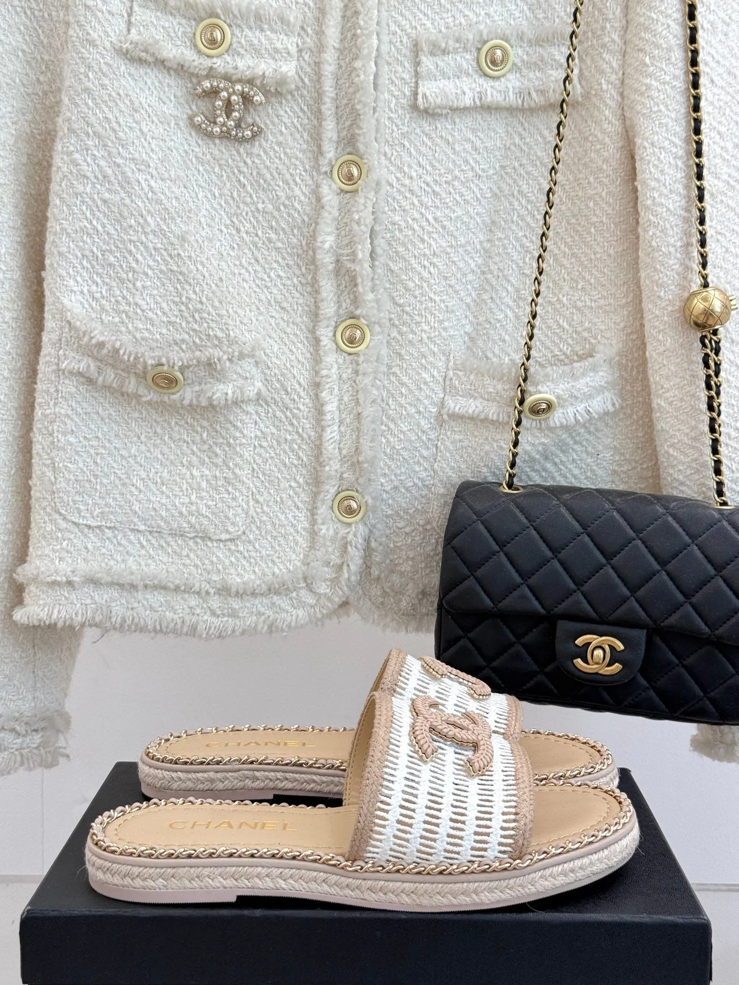CC Mesh Hollow Chain Double C Thick-Soled Slippers 20mm Beige White 265644