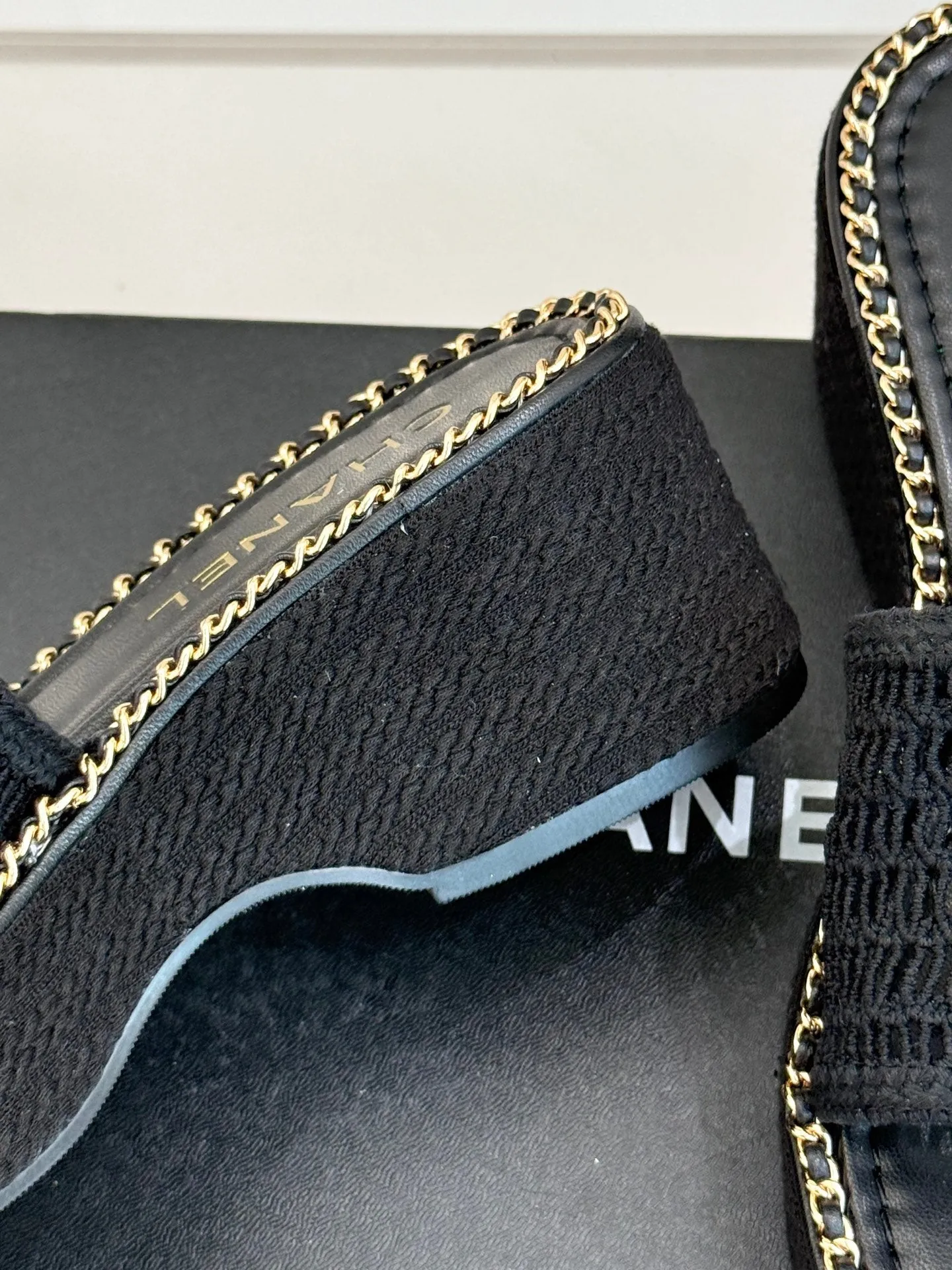 CC Mesh Hollow Chain Double C Thick-Soled Slippers 70mm Black 265651