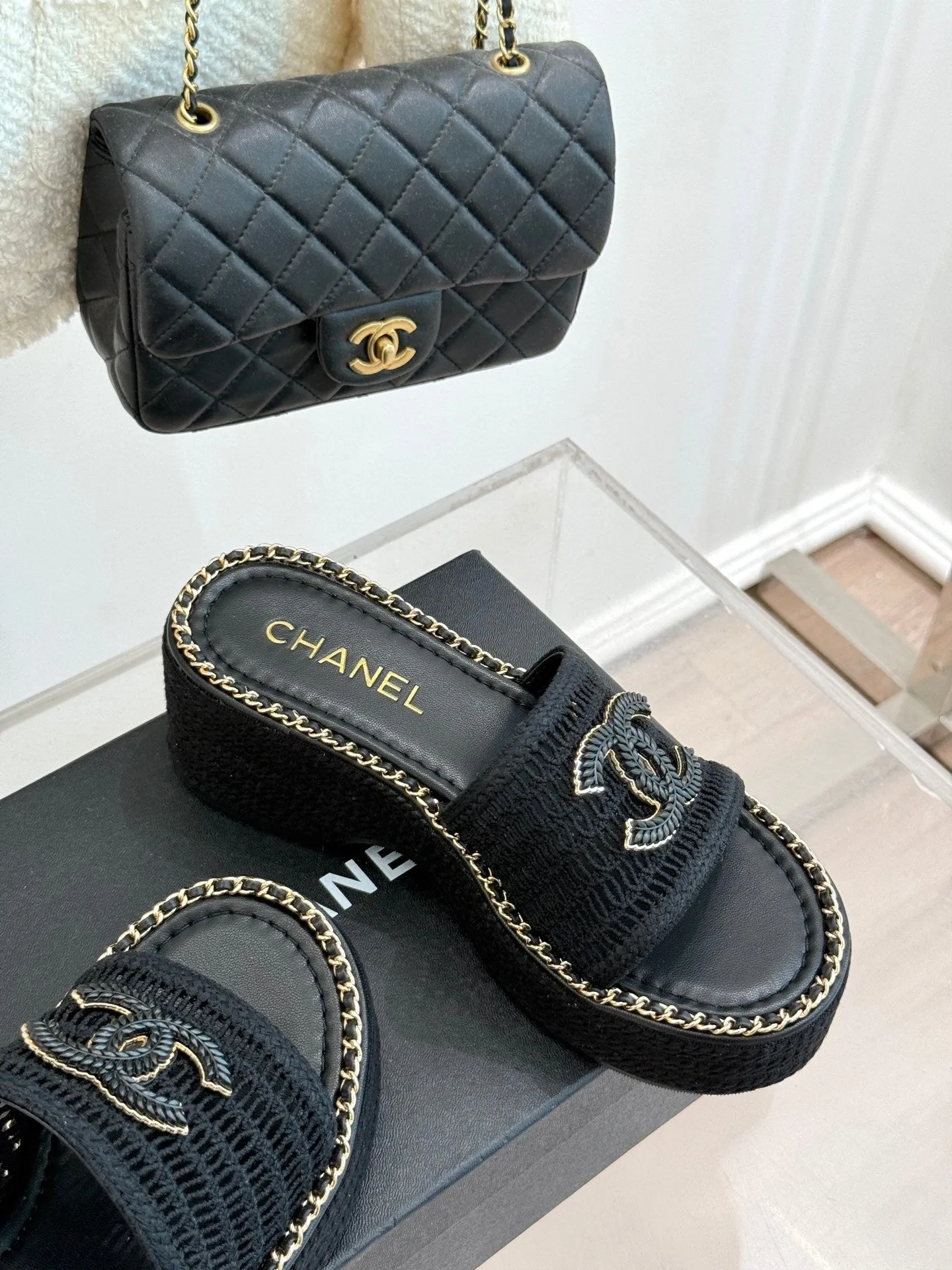 CC Mesh Hollow Chain Double C Thick-Soled Slippers 70mm Black 265651