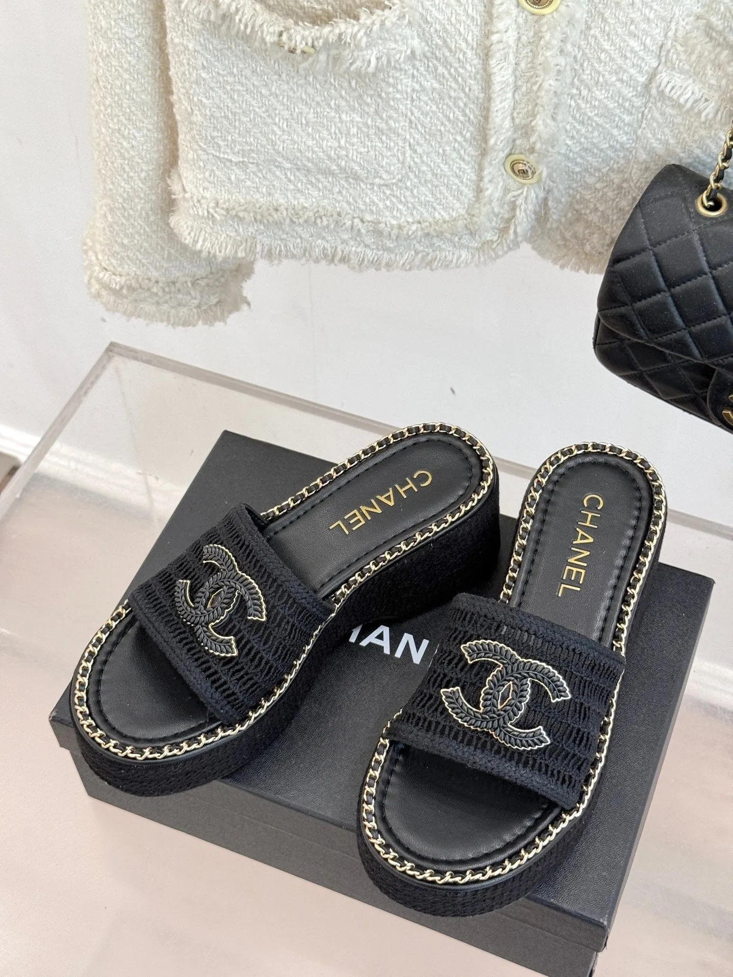 CC Mesh Hollow Chain Double C Thick-Soled Slippers 70mm Black 265651
