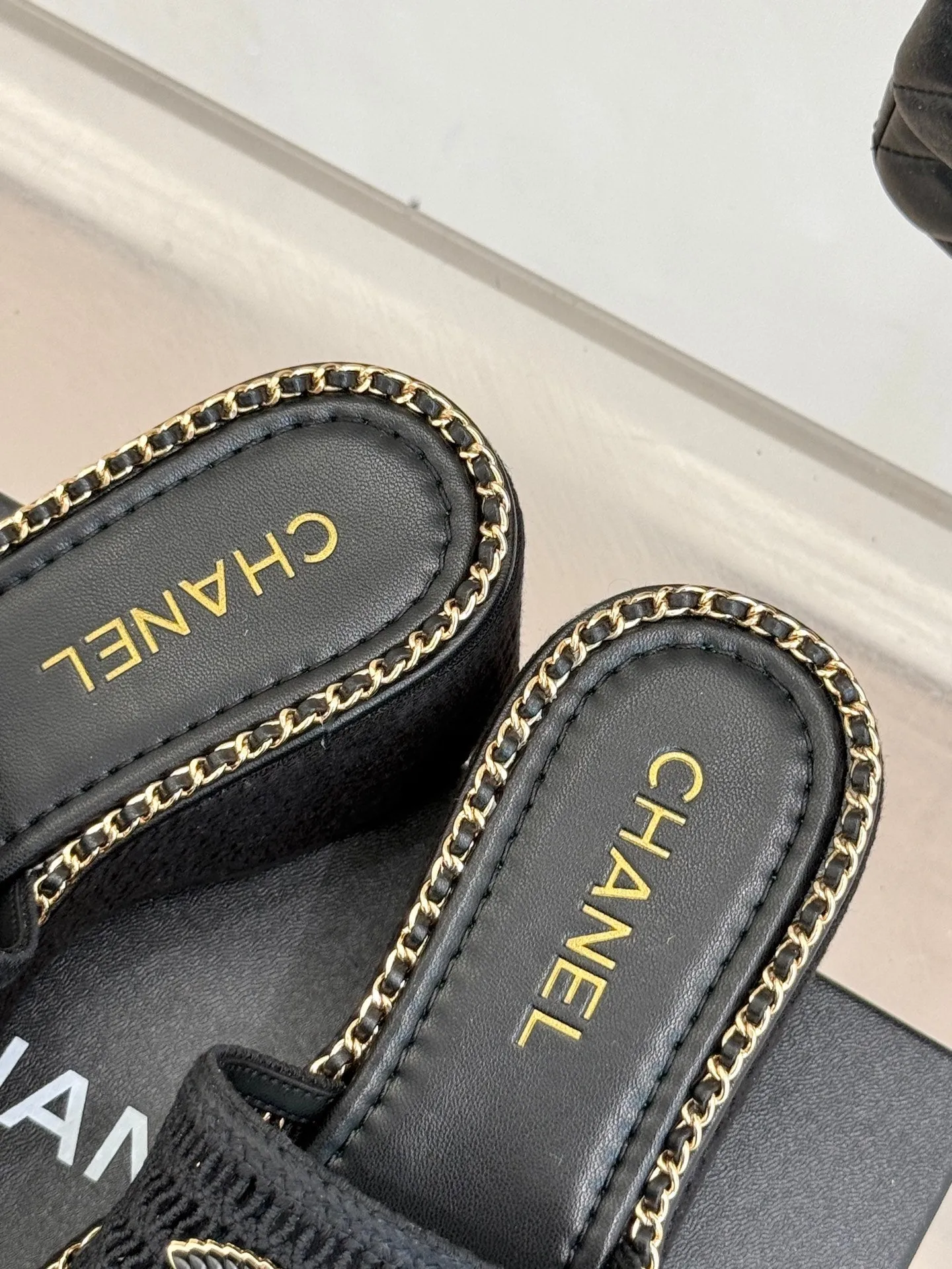 CC Mesh Hollow Chain Double C Thick-Soled Slippers 70mm Black 265651