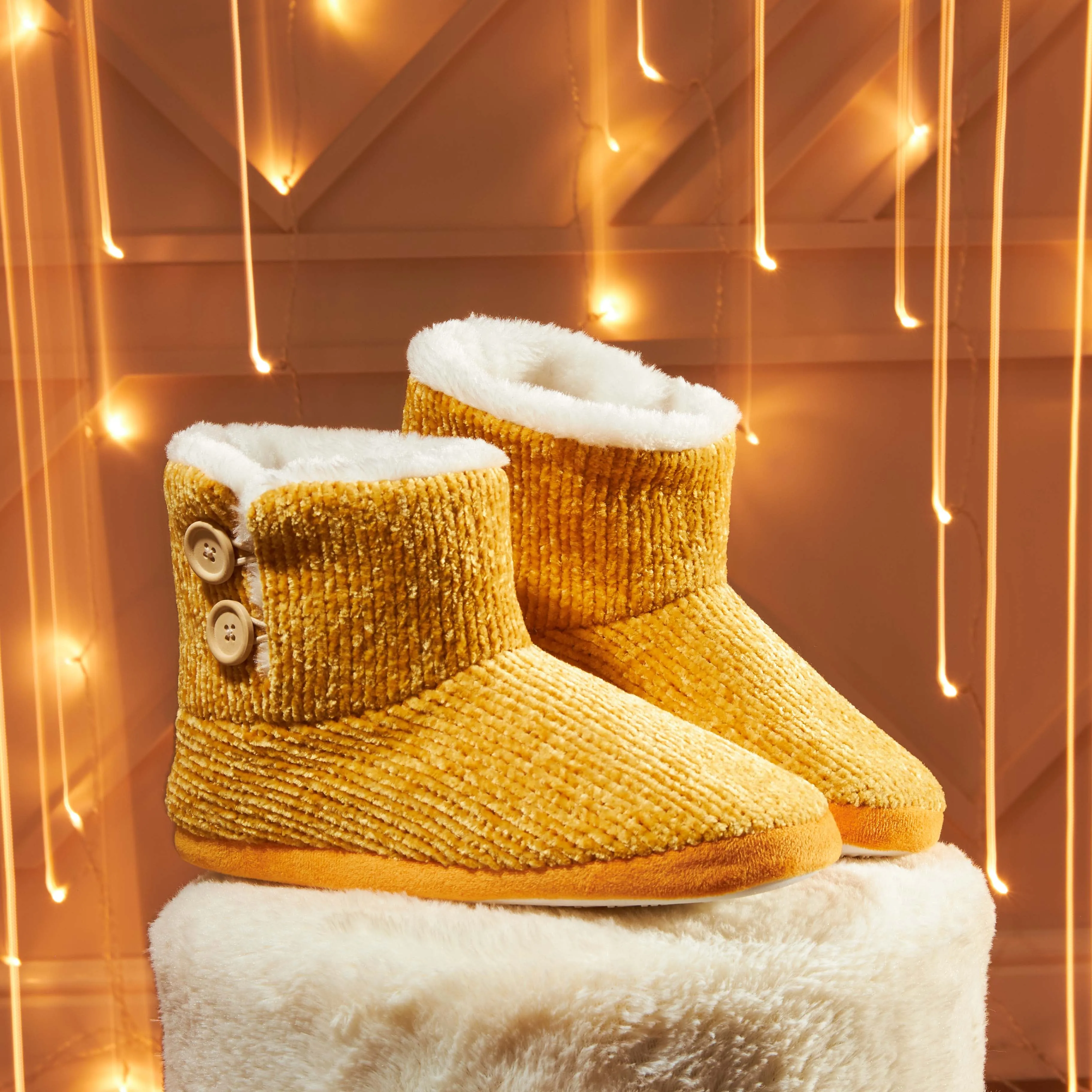 CityComfort Ladies Slippers, Faux Fur Bootie Slippers Women, Slipper Ankle Boots with Rubber Sole